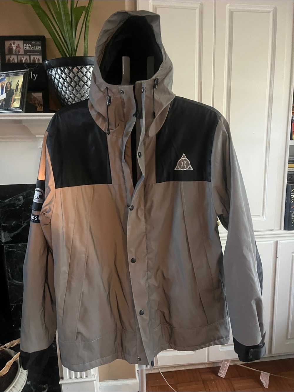 Men's Hooded Two-Tone Raincoat Jacket - Gray/Black